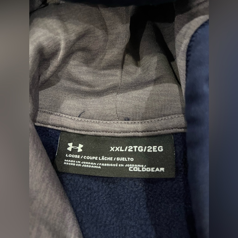 Like brand new mens hoodie. Under armour size XXL - Picture 4 of 4